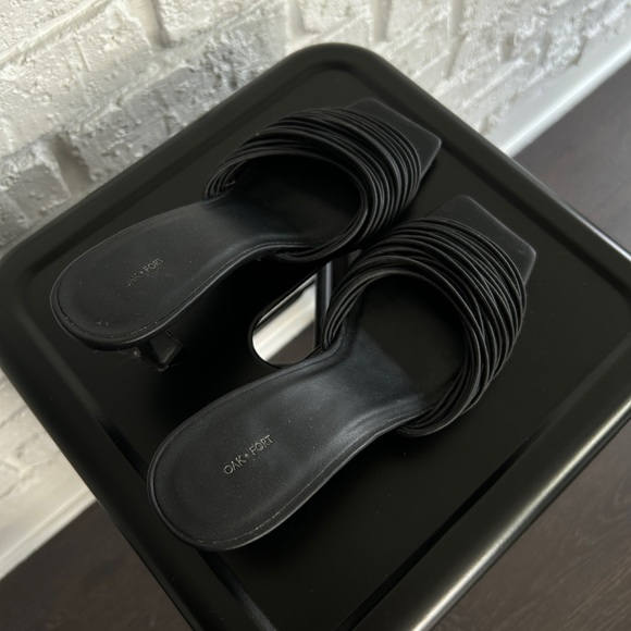 Black Oak + Fort Kitten Heels - Picture 1 of 2